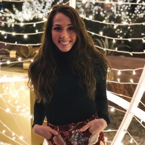 Meet your Posher, Devyn